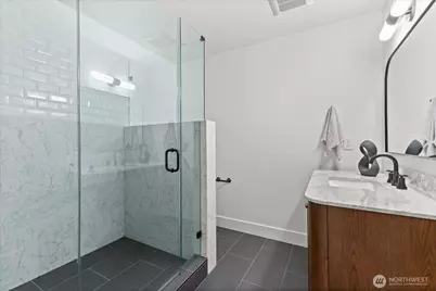 10789 SE 10th Street, Bellevue, WA 98004 - Photo 27