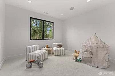 10789 SE 10th Street, Bellevue, WA 98004 - Photo 23