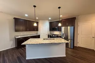 128 160th Pl SW, Lynnwood, WA 98087 - Photo 3