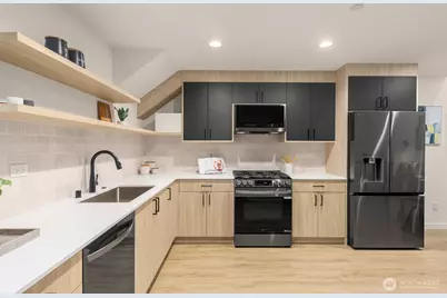 4414 Midvale Avenue N, Seattle, WA 98103 - Photo 9