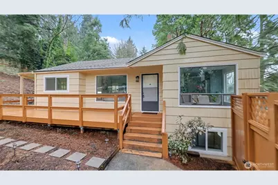 13909 4th Avenue NE, Seattle, WA 98125 - Photo 3