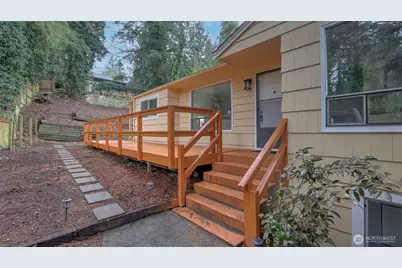 13909 4th Avenue NE, Seattle, WA 98125 - Photo 39