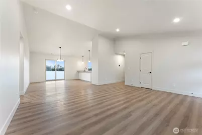 4215 W Sandy Court, Moses Lake, WA 98837 - Photo 3