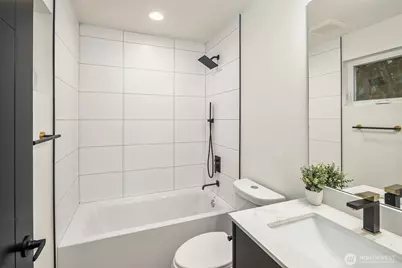 8513 19th Avenue NW #B, Seattle, WA 98117 - Photo 3