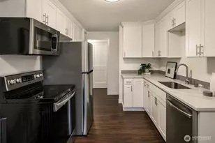 10001 SE 25th St, Bellevue, WA 98004 - Photo 23