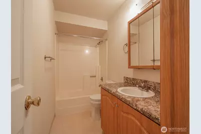 14527 NE 40th Street #G204, Bellevue, WA 98007 - Photo 13