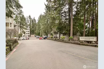 14527 NE 40th Street #G204, Bellevue, WA 98007 - Photo 17