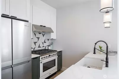 10713 2nd Avenue NW, Seattle, WA 98177 - Photo 9