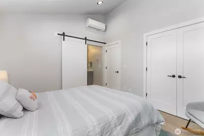 10713 2nd Avenue NW, Seattle, WA 98177 - Photo 17