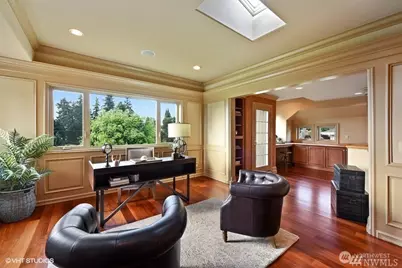 9625 NE 28th Street, Clyde Hill, WA 98004 - Photo 13