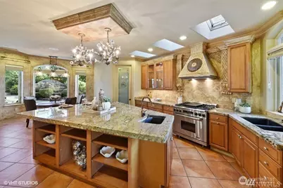 9625 NE 28th Street, Clyde Hill, WA 98004 - Photo 5