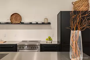 522 Madrona Way NE, Bainbridge Island, WA 98110 - Photo 9