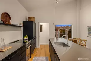 522 Madrona Way NE, Bainbridge Island, WA 98110 - Photo 7