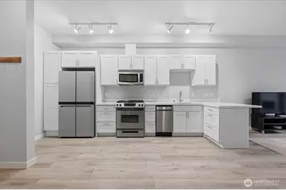 375 Kirkland Avenue #108, Kirkland, WA 98033 - Photo 3