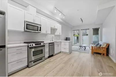 375 Kirkland Avenue #108, Kirkland, WA 98033 - Photo 3