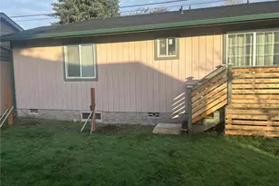 1025 E St, Centralia, WA 98531 - Photo 3