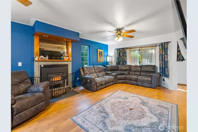 3517 Appian Way, Oak Harbor, WA 98277 - Photo 3