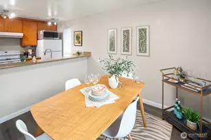 10330 SE 6th St, Bellevue, WA 98004 - Photo 9