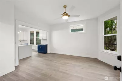 907 S Ainsworth Ave, Tacoma, WA 98405 - Photo 7