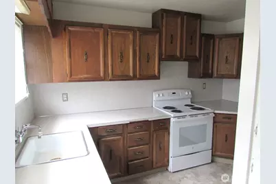 960 19th, Longview, WA 98632 - Photo 5