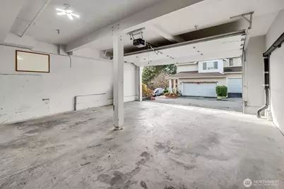 2300 Benson Road S #B7, Renton, WA 98055 - Photo 33