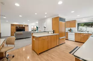 19714 41st Ave NE, Lake Forest Park, WA 98155 - Photo 15