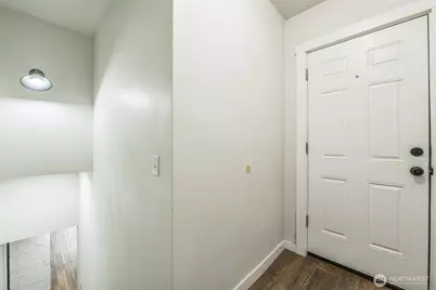 201 S 60th Street, Tacoma, WA 98408 - Photo 3
