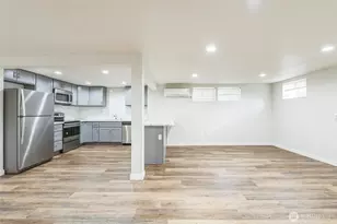 201 S 60th St, Tacoma, WA 98408 - Photo 7