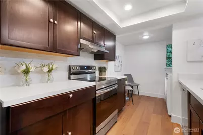 14401 SE Petrovitsky Road #B209, Renton, WA 98058 - Photo 5