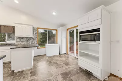 16322 37th Street Ct E, Lake Tapps, WA 98391 - Photo 11