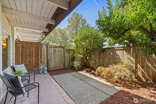 1020 S 230th St, Des Moines, WA 98198 - Photo 5
