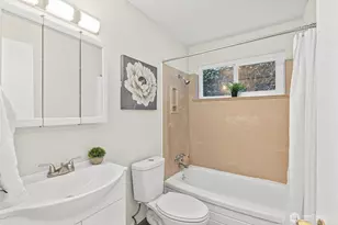 1020 S 230th St, Des Moines, WA 98198 - Photo 7