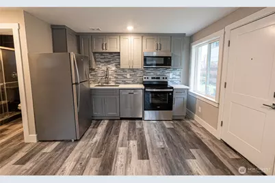 3035 64th Avenue SW, Seattle, WA 98116 - Photo 9