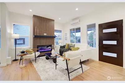 7008 Linden Avenue N, Seattle, WA 98103 - Photo 11