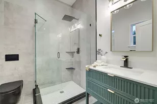 7008 Linden Ave N, Seattle, WA 98103 - Photo 19