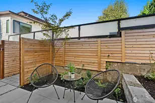 2212 Broadway E, Seattle, WA 98102 - Photo 13