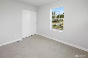 592 SW 97th St, Seattle, WA 98106 - Photo 15