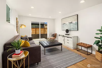 13546 39th Avenue NE, Seattle, WA 98125 - Photo 3