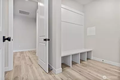 1529 Lockridge Loop E, Enumclaw, WA 98022 - Photo 15