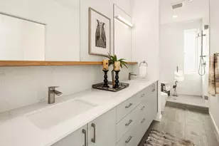 629 13th Ave E, Seattle, WA 98102 - Photo 15