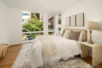 629 13th Avenue E, Seattle, WA 98102 - Photo 9