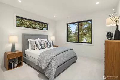 12905 SE 4th Place, Bellevue, WA 98005 - Photo 29