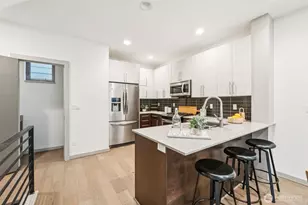 10503 Evanston Ave N, Seattle, WA 98133 - Photo 11