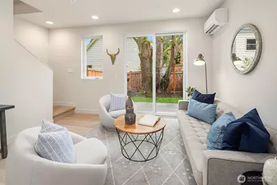 8823 Ashworth Avenue N #B, Seattle, WA 98103 - Photo 5