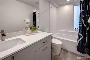 633 13th Ave E, Seattle, WA 98102 - Photo 17