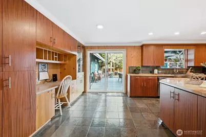 22407 87th Avenue W, Edmonds, WA 98026 - Photo 5