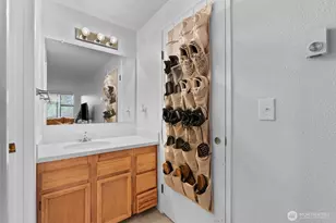 7324 Skyview Ln N, Tacoma, WA 98406 - Photo 11