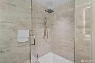 889 Ave Sq NE, Bellevue, WA 98004 - Photo 9