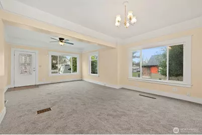 4315 S Yakima Avenue S, Tacoma, WA 98418 - Photo 9