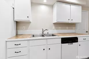 4318 Hunter Ln, Oak Harbor, WA 98277 - Photo 15